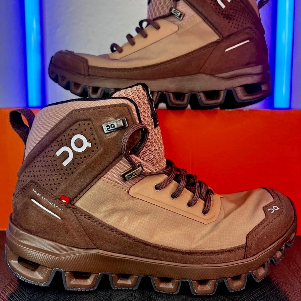 On Cloudridge Women’s Hiking Trail Running Boots Shoes Cloudrock Brown - 5.5